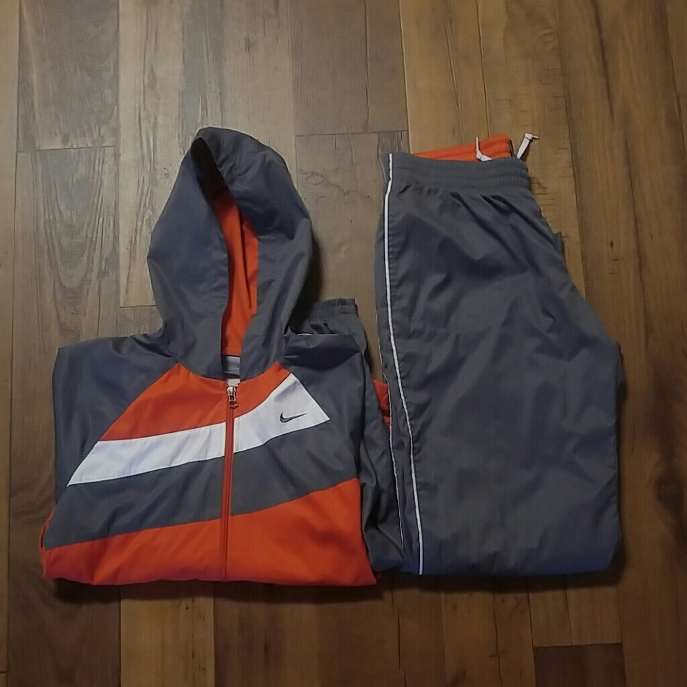 Nike Ladies Running / Basketball jacket pant Set